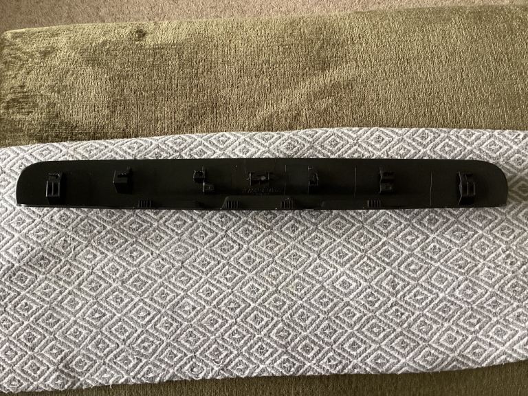 Nissan Qashqai J10 Tailgate boot handle with camera hole  