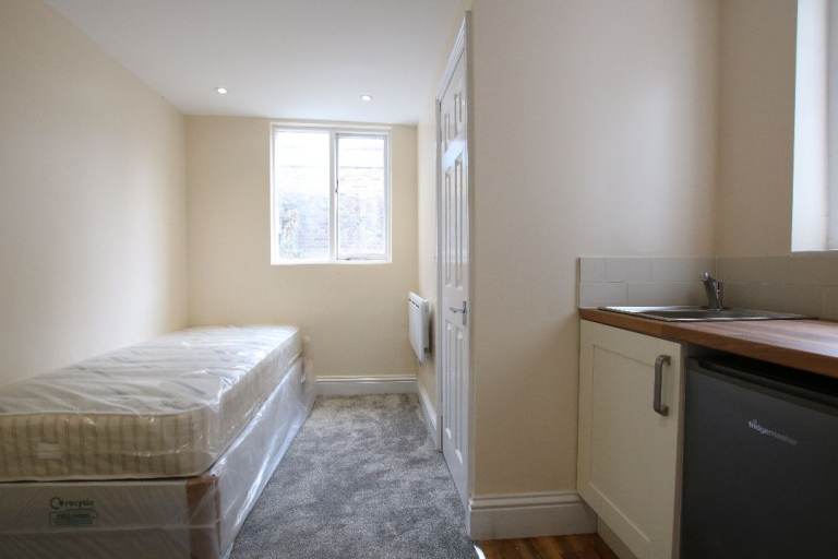Studio Flat Available To Rent In Goldney Road, Maida Vale, W9