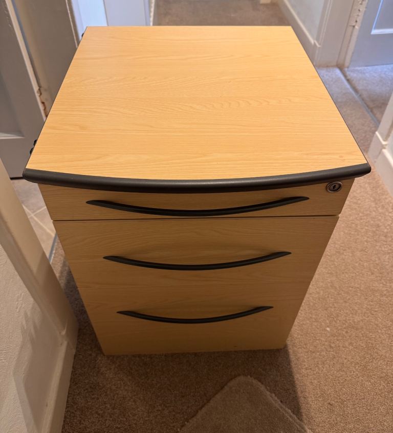 Free Bedside Table / Small Drawer Unit