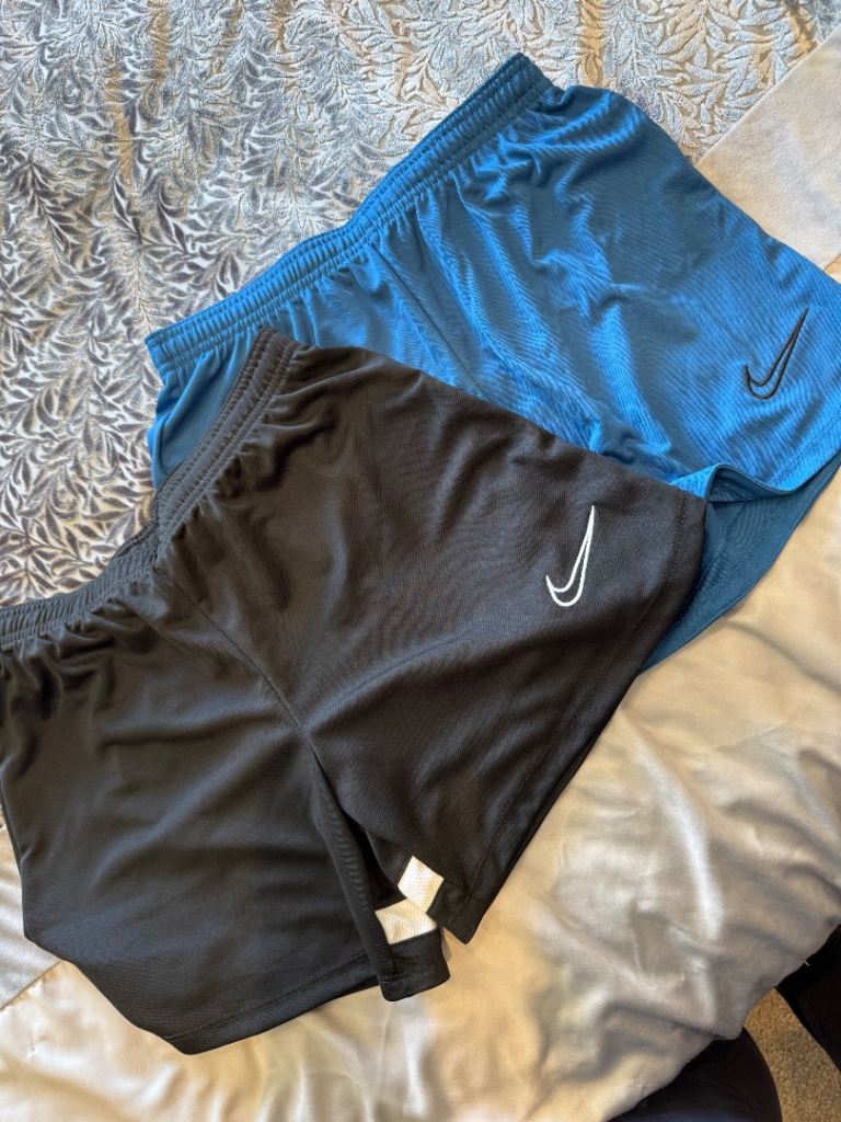 Girls nike shorts age 13 - 15 £5 each ( black has sold )