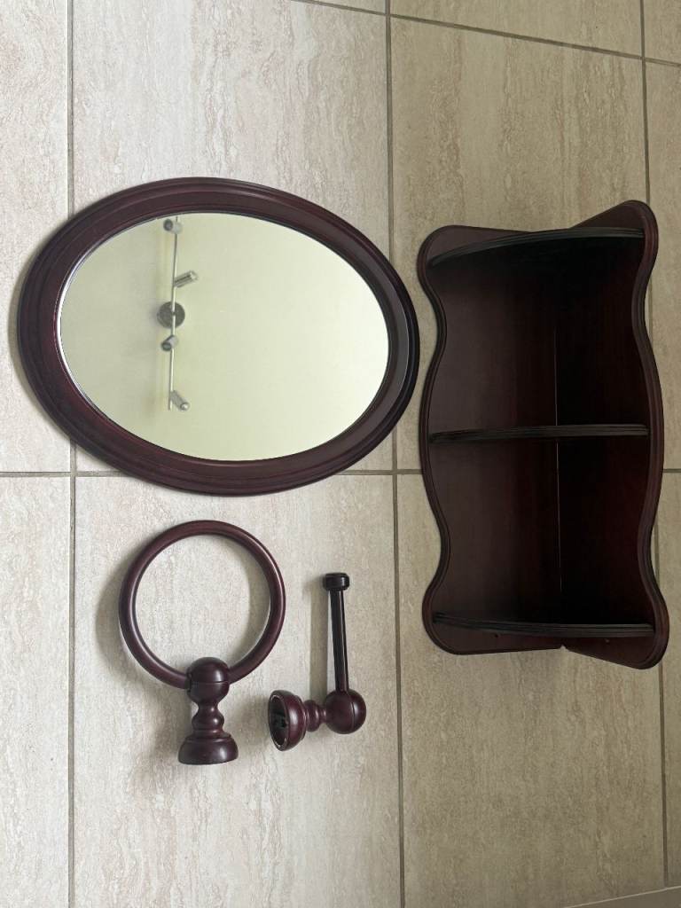 Bathroom/En-Suite Furniture Set, Free.