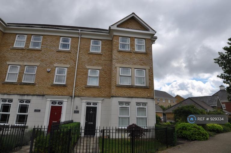 1 bedroom in Earl Of Chester Drive, Camberley, GU16 (#929334)