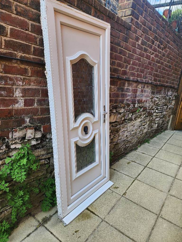 UPVC DOOR WITH KEY 🔑