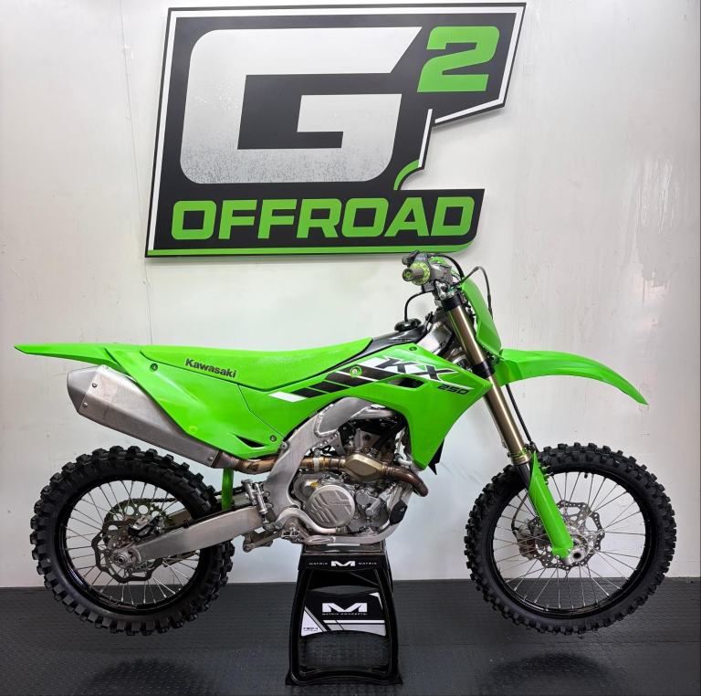 Kawasaki KXF 250 2025 / Excellent condition / 5 hours from new