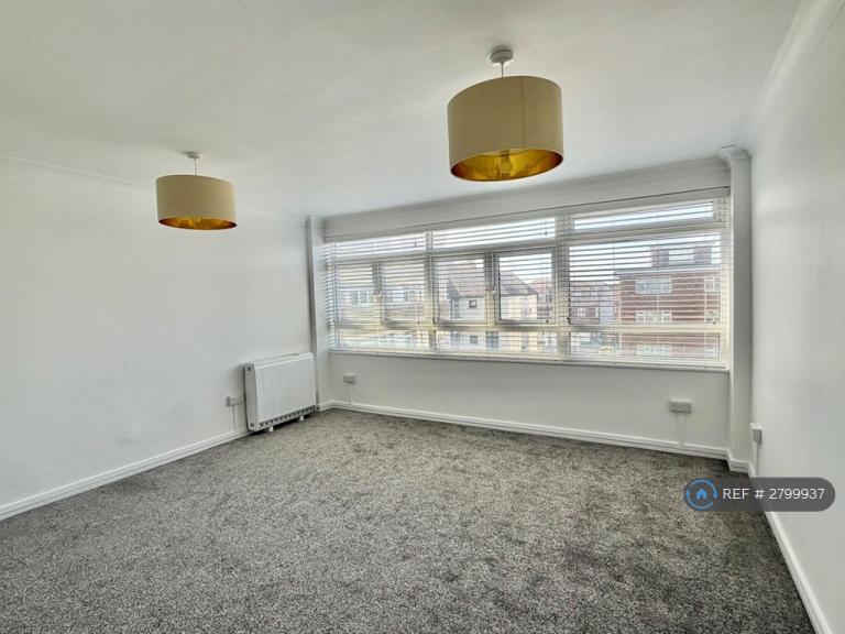 2 bedroom flat in Berriedale House, Hove, BN3 (2 bed) (#2799937)