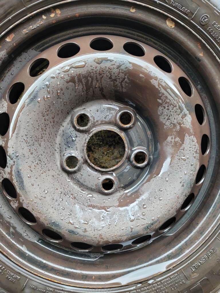 Good wheel and tyre for vw transporter van or T5 T6 with like new tyre