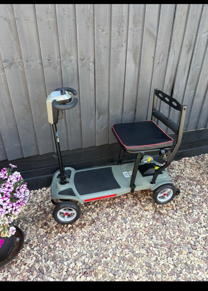 Muick Sandy 14KG Worlds Lightest Folding Mobility Scooter 