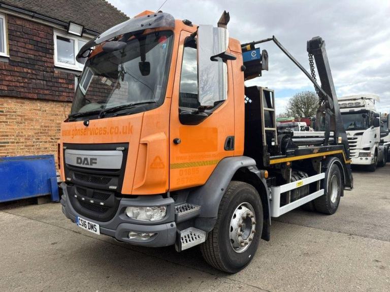 2016 DAF LF-220 SKIP LOADER