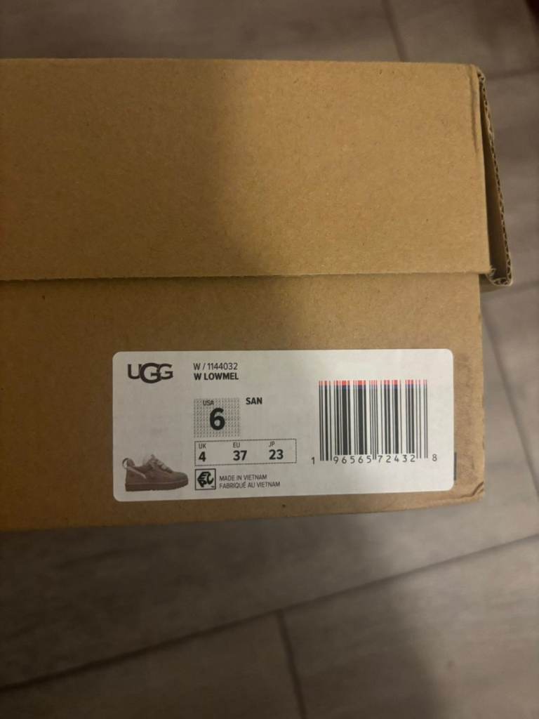Ugg lowmell trainers