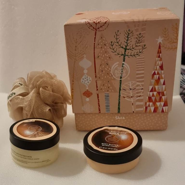 The Body Shop Shea, body butter, exfoliating sugar scrub, bath lily, box. Christmas Gift set