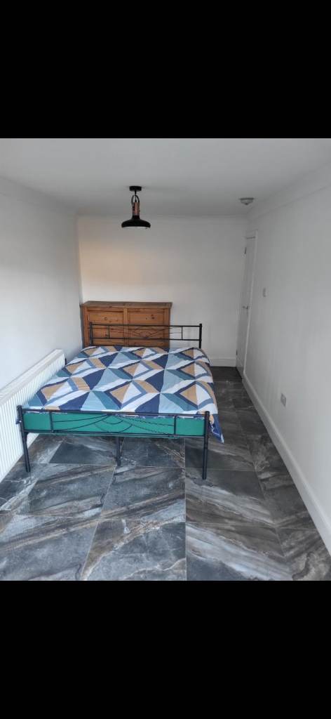 Double room near Heathrow/ Slough 