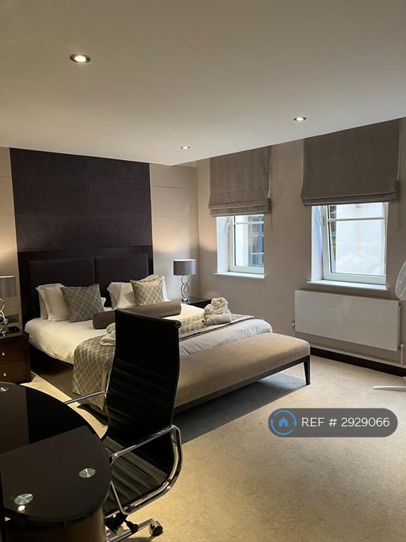 1 bedroom flat in Headrow Residence, Leeds, LS1 (1 bed) (#2929066)