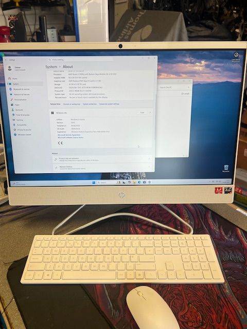 Hp All in one 24" Ryzen 5 HIGH Spec PC , 16GB Ram 512GB SSD , 2TB 
