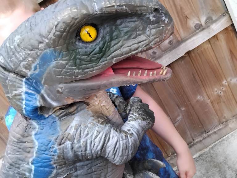 3x animatronic baby dinosaurs 