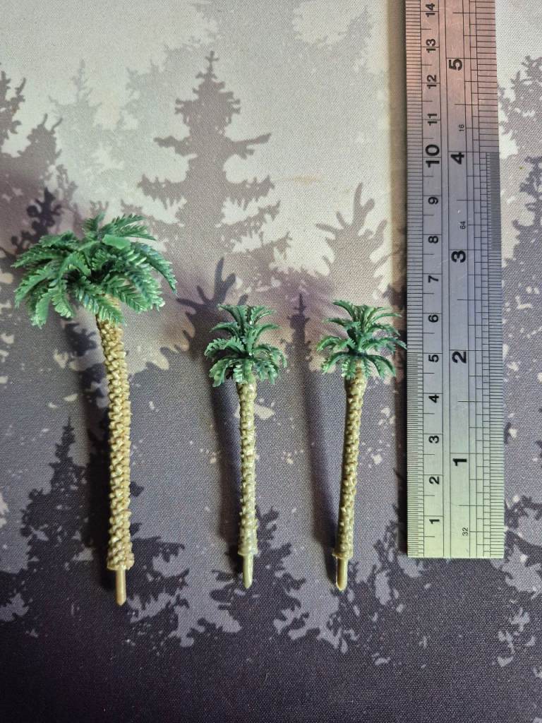 Miniature Palm Trees for Dioramas or Model Scenes – As Good As New