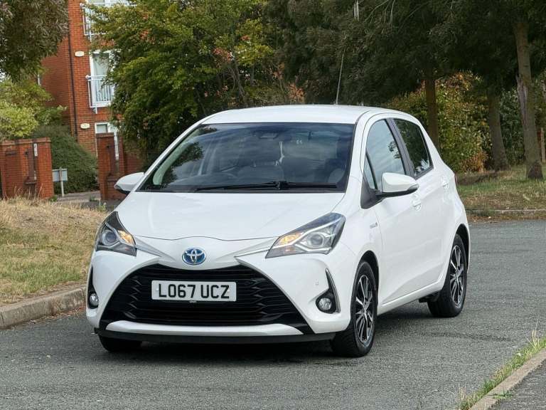 2018 Toyota Yaris 1.5 VVT-h Icon Tech Hatchback 5dr Petrol Hybrid E-CVT Euro 6 (s/s) (100 ps) HAT...