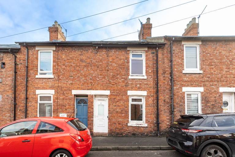 Three bedroom house, Noble Street Gateshead, Tyne & Wear, NE10 0HP