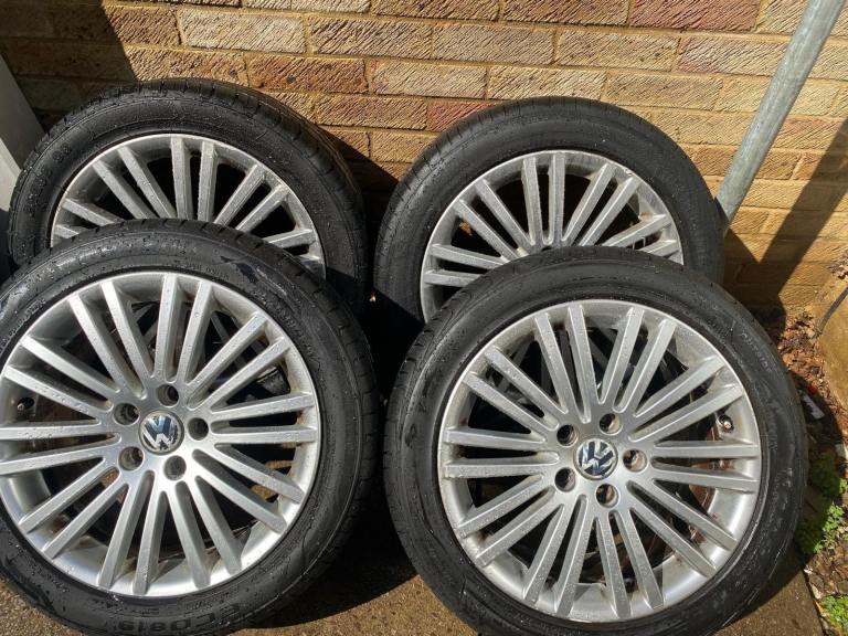 volkswagen genuine alloys wheels x4 with new tyers vw audi bmw