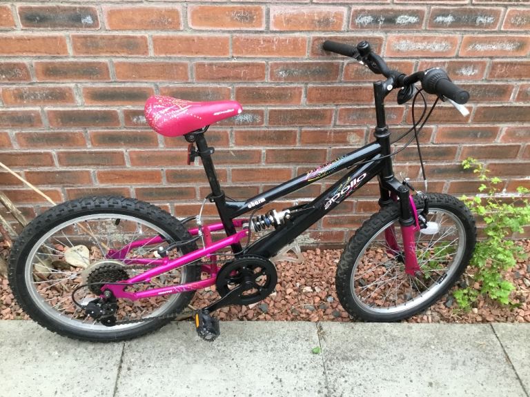 Halfords, Apollo Charm, Mountain Bike 20” wheels, suitable approx age 6-11 yrs