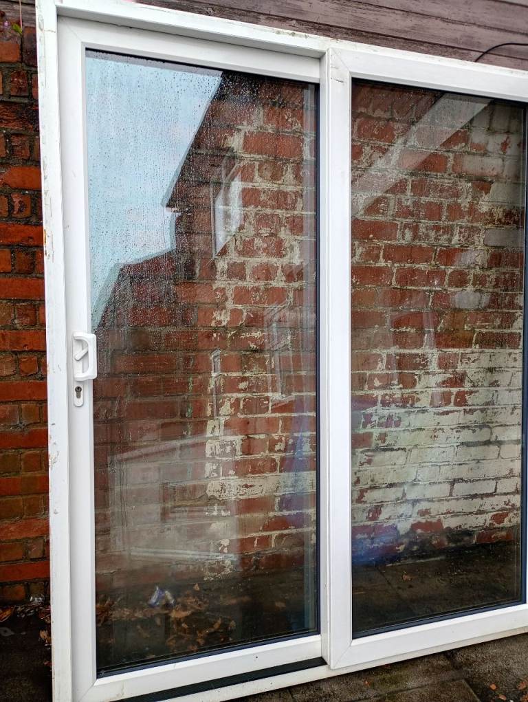 Patio door 