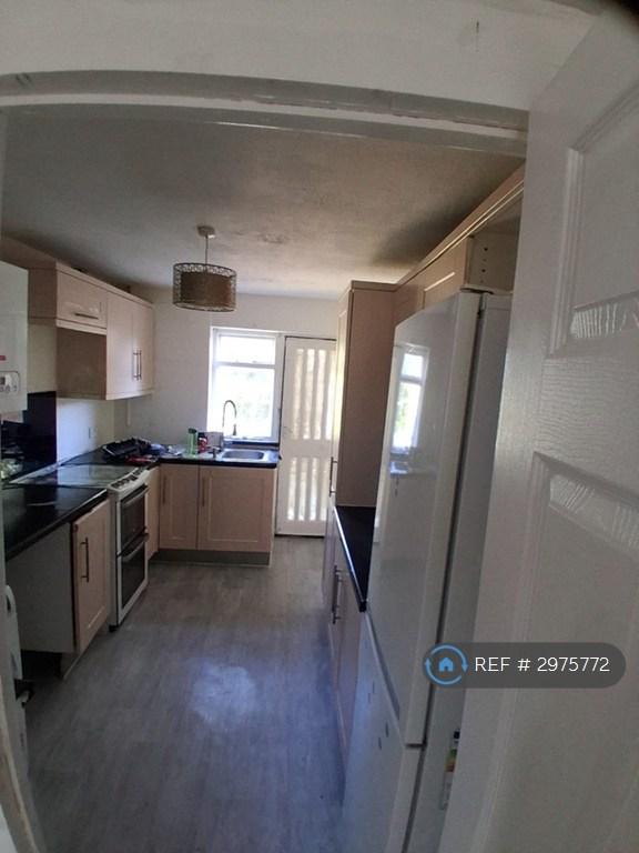 3 bedroom house in Rugby Road, Dagenham, RM9 (3 bed) (#2975772)