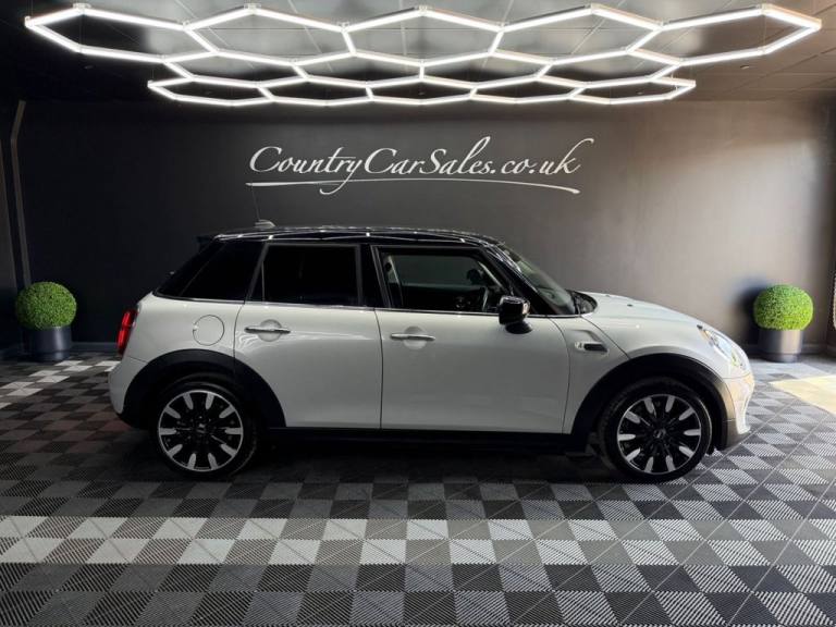 2020 MINI Hatch 1.5 Cooper Exclusive Euro 6 (s/s) 5dr Hatchback Petrol Manual