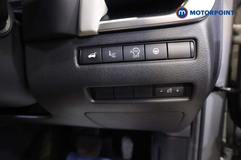 2022 Nissan Qashqai 1.3 DiG-T MH 158 Tekna 5dr Xtronic SUV Petrol Automatic