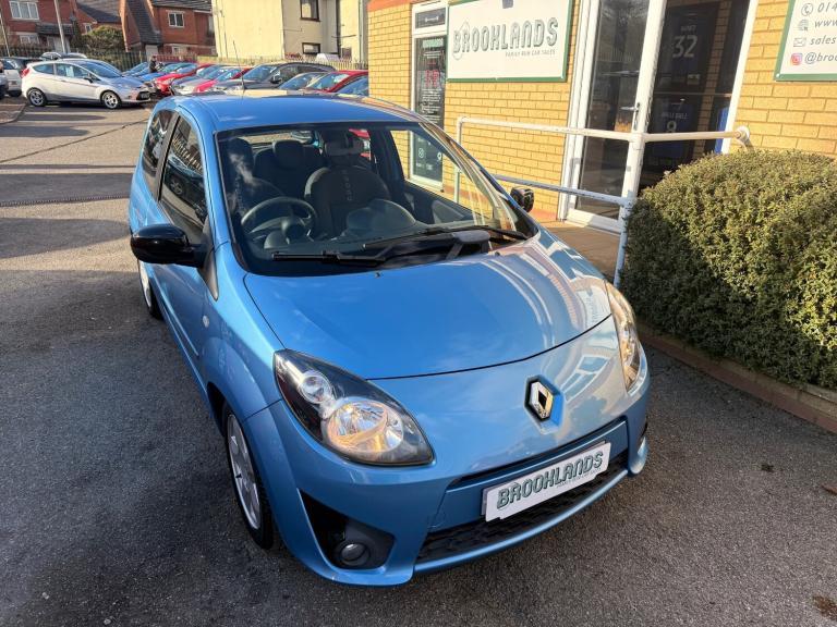 2011 Renault Twingo 1.2 Dynamique Blue 3 Door £35 Road Tax Low Insurance Group