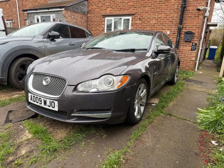 2009 jaguar XF portfolio 