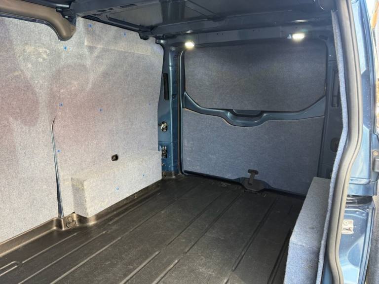 2019 Ford Transit Custom 2.0 TDCi 170ps Low Roof Sport Van Auto PANEL VAN DIESEL Automatic