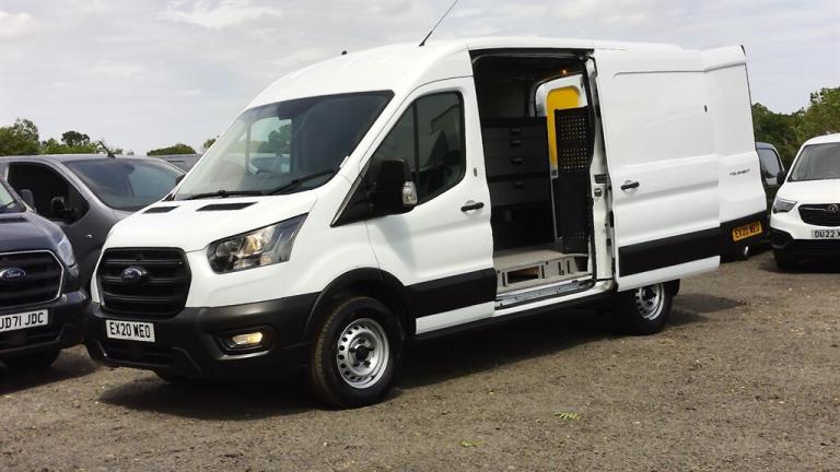 2020 Ford Transit 330 L2H2 MWB MEDIUM ROOF WITH ONLY 38.000 MILES,AIR CONDITIONING,PARKING SE Pan...