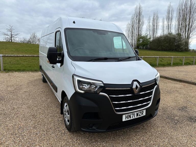 2021 Renault Master 2.3 dCi 35 Business+ FWD LWB Medium Roof Euro 6 4dr PANEL VAN Diesel Manual