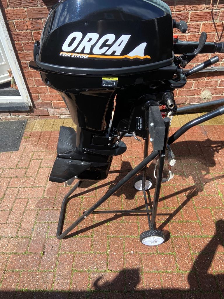 OUTBOARD ENGINE 