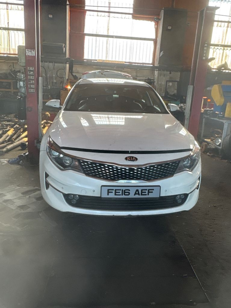 Kia optima 1.7 crdi (2016) breaking for Parts only all parts available 