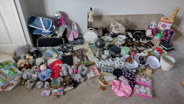 CAR BOOT JOB LOT 100+ ITEMS HOUSEHOLD, BEAUTY, BRIC A BRAC ETC