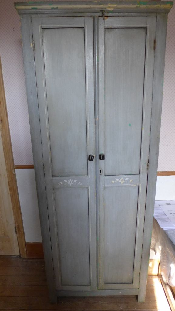 IDEAL PROP USE: SHABBY CHIC ART DECO WARDROBE. VINTAGE ANTIQUE HAND-PAINTED WARDROBE.