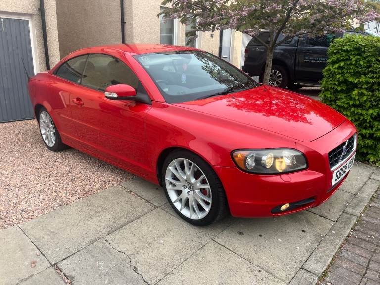 Volvo C70 Convertible 2.4 Petrol manual LOW MILES 66k from new beautiful car !!
