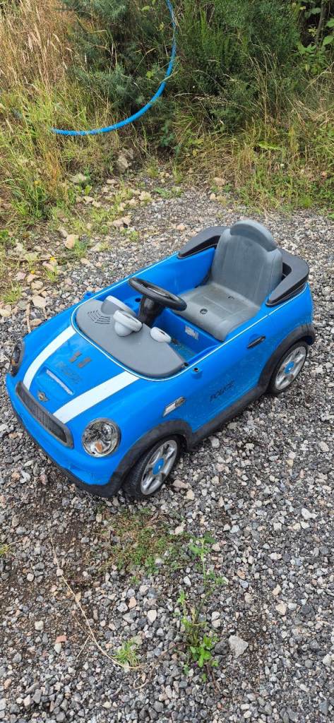 Mini Cooper Ride-On Car
