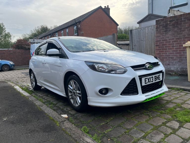 Ford, FOCUS, Hatchback, 2013, Manual, 998 (cc), 5 doors
