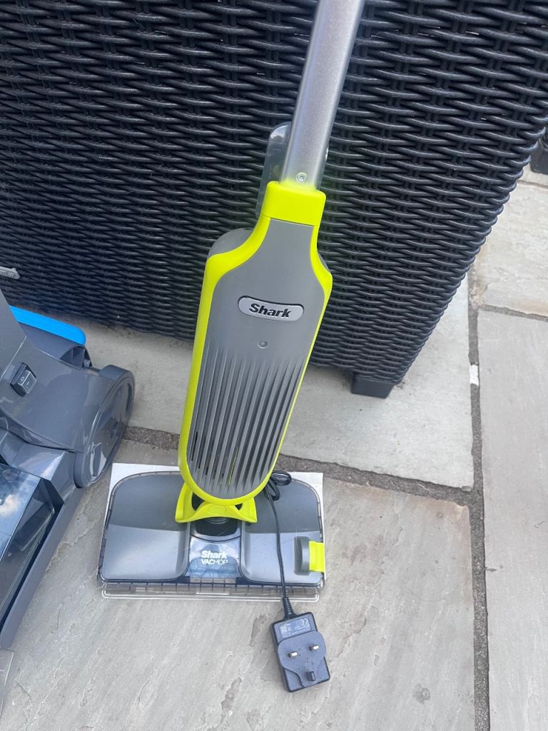 Tower carpet cleaner and shark mop