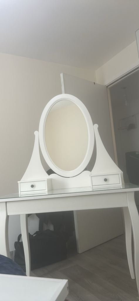 White Make up Table