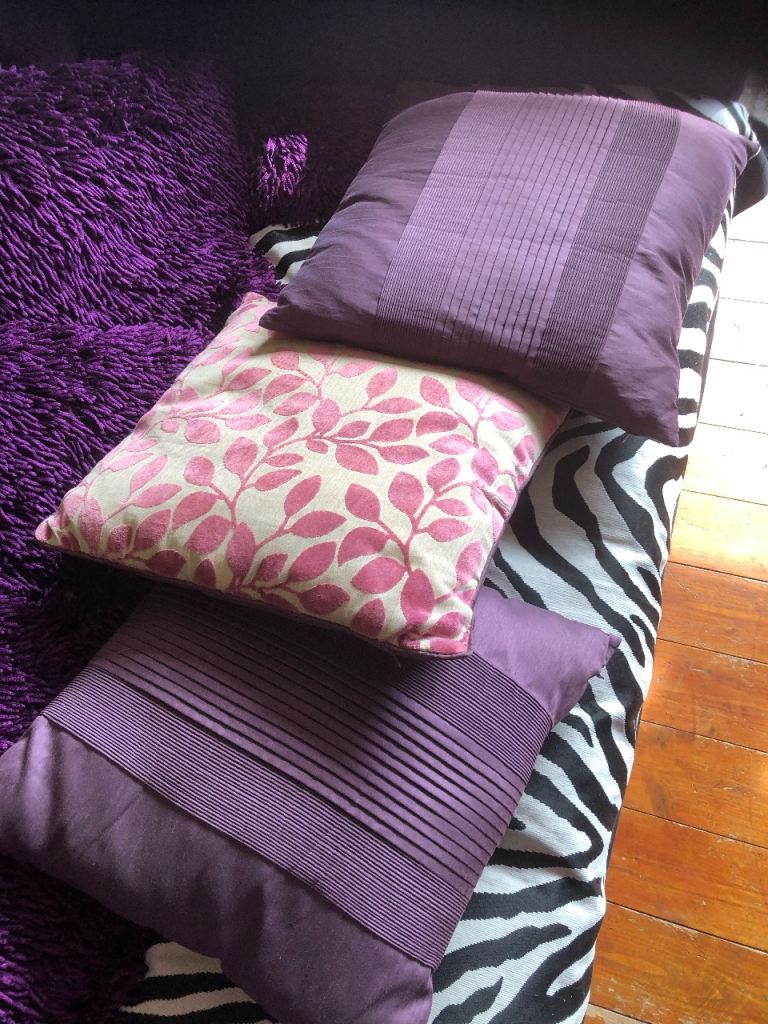 Cushions free 3 