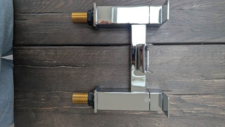 Monza Waterfall bath tap
