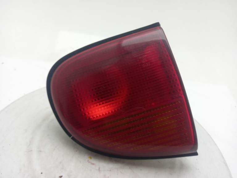 Ford Escort Tail Light Rear Lamp O/S 1995-2002 5 Door Hatchback Rh 6702294