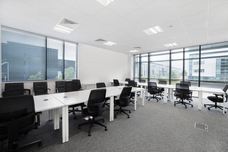 Lanarkshire - ML1 4WR \ Find Office Space with 5 Desks