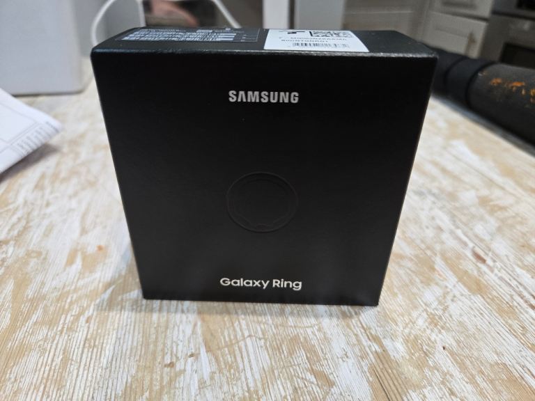 Samsung Galaxy Ring Cost £399 from Amazon Titanium Black size 12