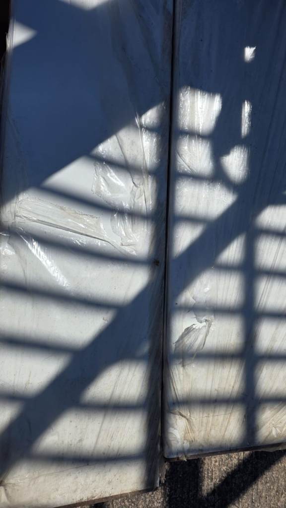 Laminated Worktop 300 W x 3 meter - Free