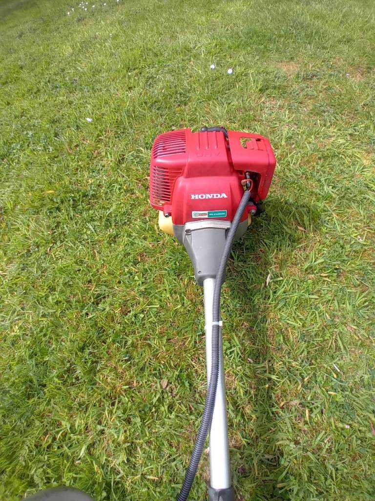 Honda strimmer/brush cutter 4 stroke