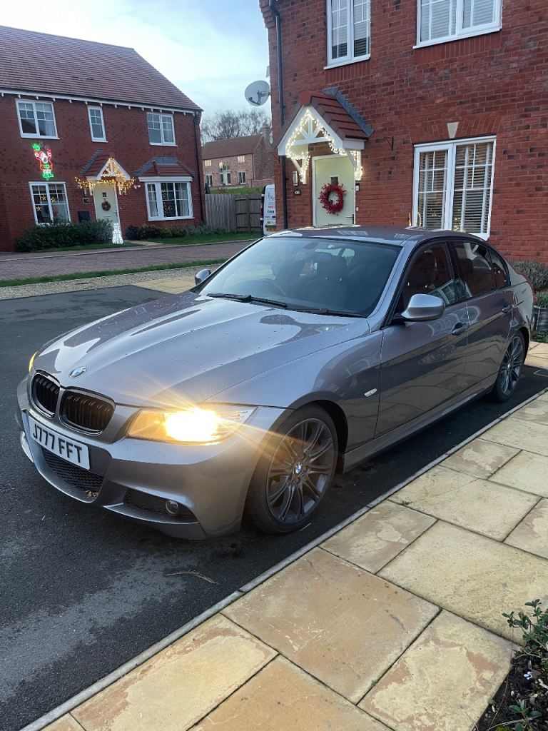 image for BMW 318d M-Sport Grey - Auto 5dr 90k miles