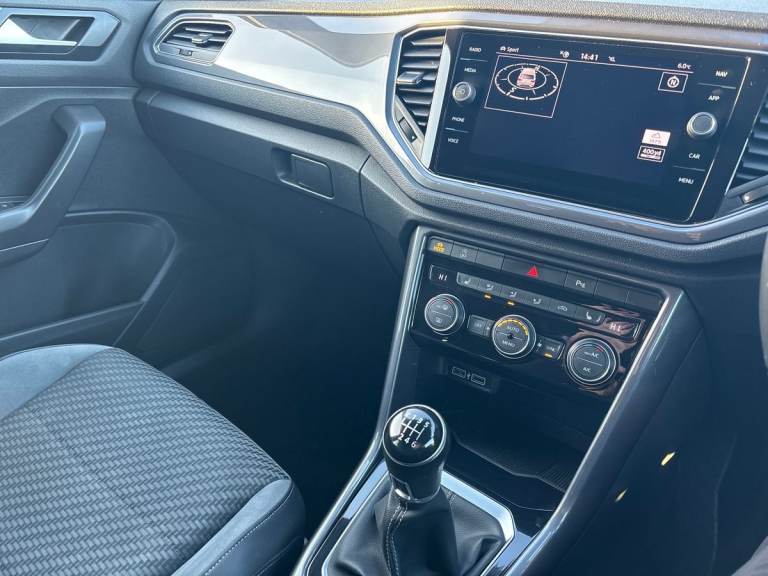 2019 Volkswagen T-Roc 2.0 TDI R-Line 5dr Hatchback DIESEL Manual